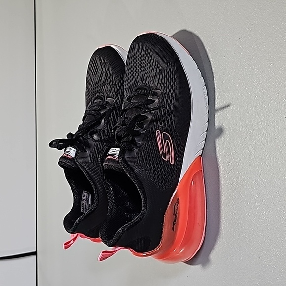 Sketchers air-cooled memory foam black and pink size 7 athletic shoes - Picture 3 of 6